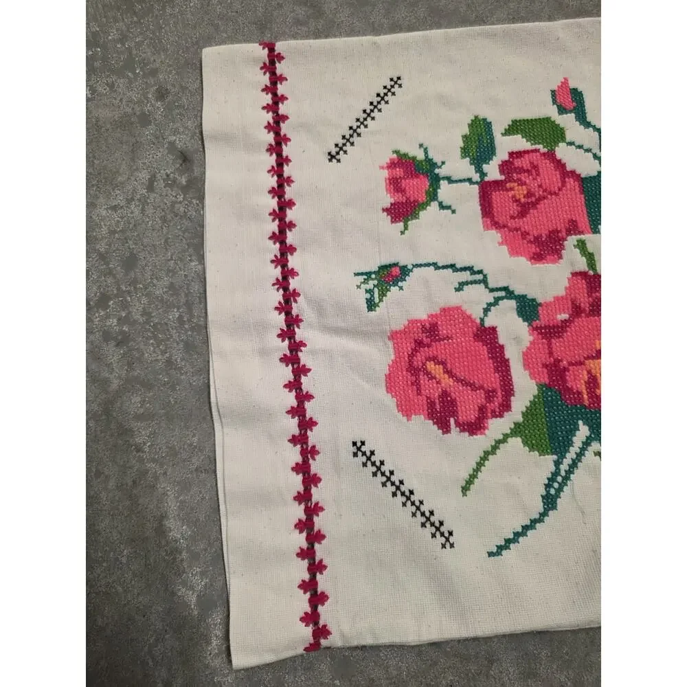 Vintage Mexican Hand Embroidered Pink Rose Linen Pillowcase 27x18in.